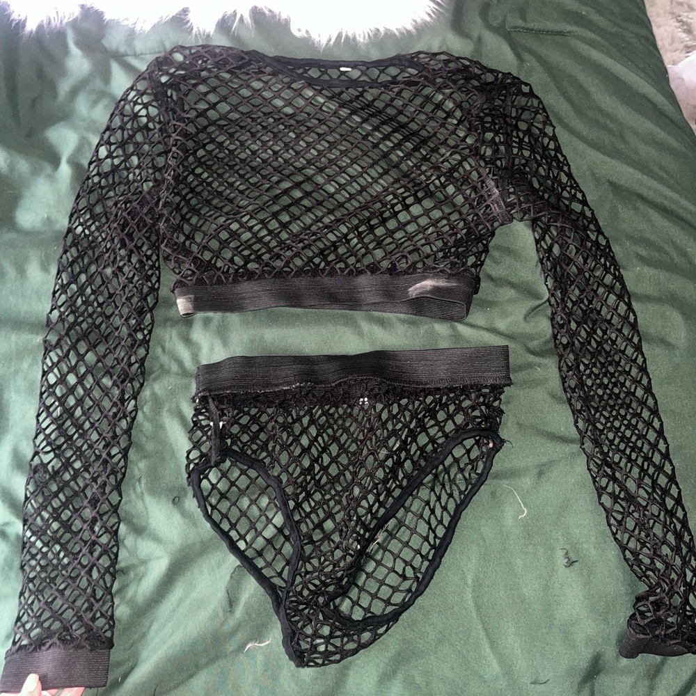 Black mesh set